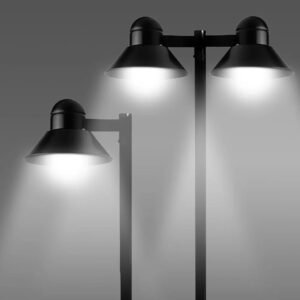 Poste com luminária chapéu <br> PT 306